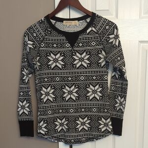 Black and White Snowflake Winter Après-ski PJ Shirt